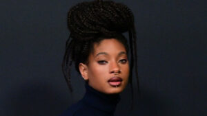 Willow Smith&rsquo;s Metallic Gold Lip Took Me to the Year 3000